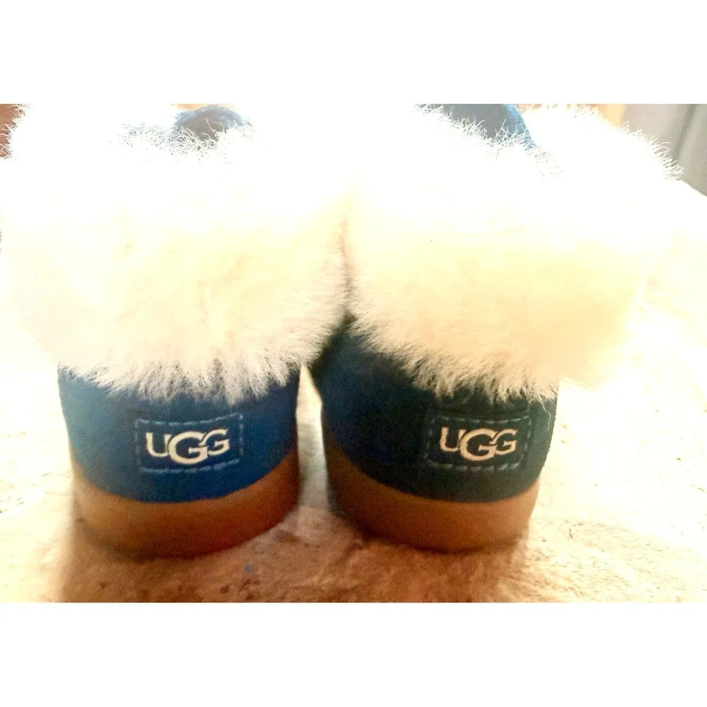 UGG Lynnea Toddler Boots Blue Suede Shearling Hook Loop Size 9T